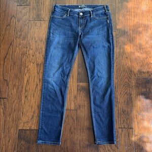Silver Jeans. Suki Jegging. Size 33/31